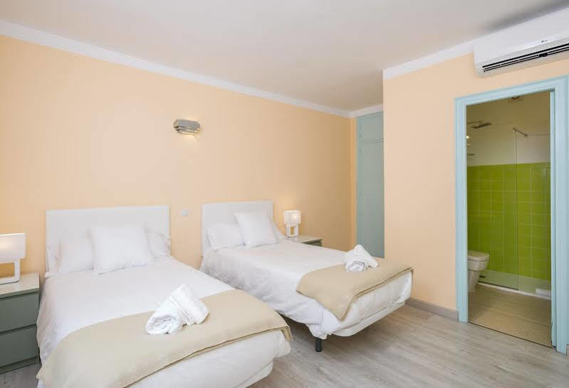 Pensión Casa Dalia 3*